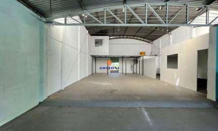 BARRACÃO PINHEIRO MACHADO | 1 BANHEIRO | 3 VAGAS 174M²