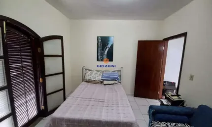 Casa para venda no Parque São Geraldo, 3 quartos, sendo 1 suíte, sala 2 ambientes, 4 vagas de garagens