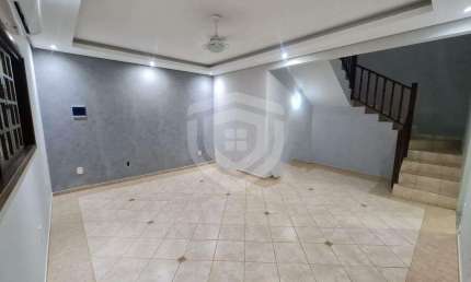 Casa para venda no Jd. Nova Bauru com 3 quartos sendo 2 suítes e 2 vagas de garagem