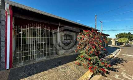 Casa com 3 quartos à venda na Vila Souto, Bauru 