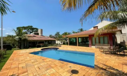 CASA SHANGRI-LA | 4 DORMITÓRIOS | 2 SUÍTES | 6 BANHEIROS | 4 VAGAS