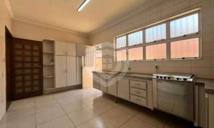 CASA COMERCIAL | 3 QUARTOS | 1 SUITE | 1 SALA | COPA | 2 VAGAS