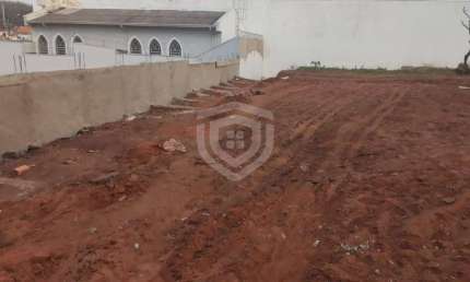 Terreno à venda no Jardim Nicéia, Bauru 