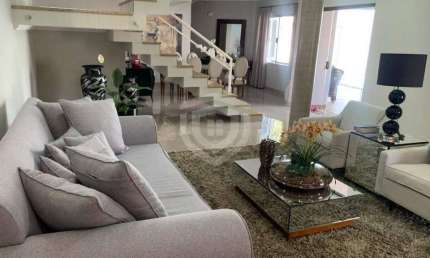 Venda de sobrado no Jardim Estoril 2, com 4 quartos, sendo 2 suítes, sala 3 ambientes e 4 vagas de garagem