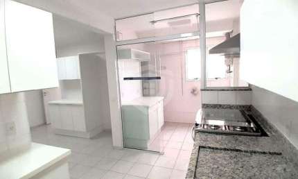 Apartamento a venda no Edifício Europa, 3 suítes, 5 banheiros, sala 2 ambientes, 2 garagens, lazer completo
