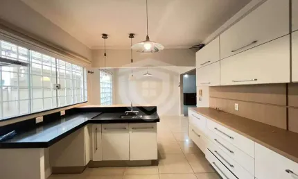 Casa para alugar com 3 quartos , Vila santa Tereza- 4 Vagas