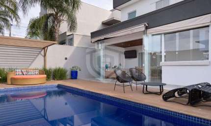 RESIDENCIAL VILLAGGIO 2 | 3 SUÍTES | 2 VAGAS | 6 BANHEIROS | MARAVILHOSA