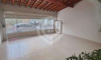 Casa à venda com 3 Quartos, sendo 1 Suíte Próximo ao Centro da Cidade em Bauru SP