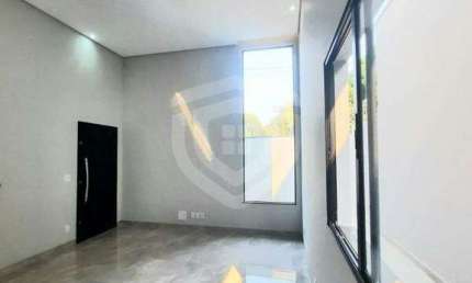 Casa na Vila Popular/Jd.Ferraz /3 Quartos, sendo suite/ Sala de Estar e Jantar com pe direito alto.