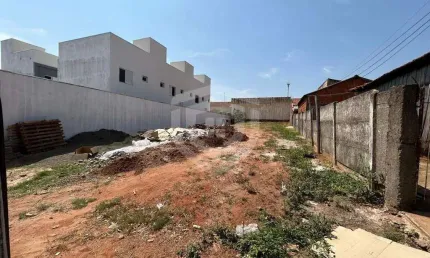 Terreno à venda no Jardim Solange, Bauru 