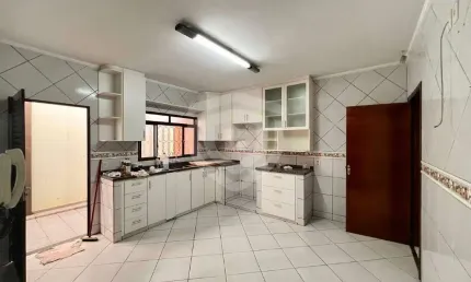 CASA VILA INDUSTRIAL | 2 QUARTOS | 1 QUARTO FUNDO | 1 BANHEIRO | 2 SALAS | 2 VAGAS