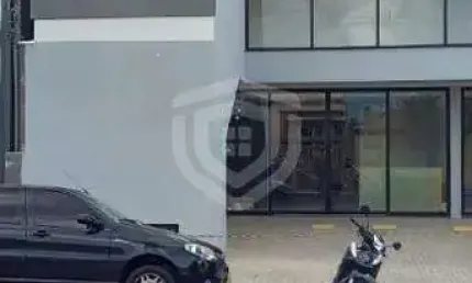Venda i prédio comercial com 02 andares i 05 salas i centro i bauru