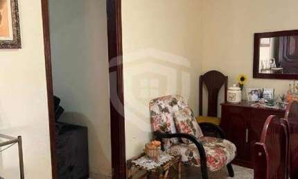 Casa a venda no Jardim Araruna, com 3 quartos, 2 salas e duas vagas de garagem.