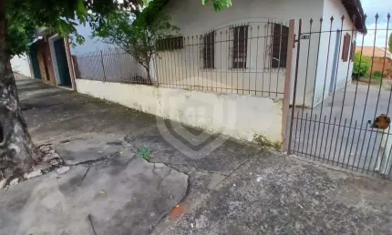 Casa com 3 quartos à venda na Vila Souto, Bauru 