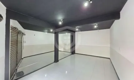 Salão comercial com 60m² no Núcleo Habitacional Mary Dota