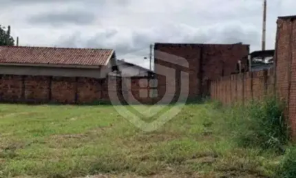 Terreno à venda no Jardim Solange, Bauru 