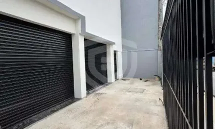 Barracão Comercial com 261,80m² para locação na Vila Falcão Bauru