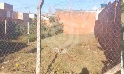 Terreno à venda no Conjunto Habitacional Moradas do Buriti, Bauru 