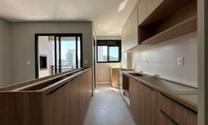 Apartamento em Praia dos Amores, Balneário Camboriú/SC