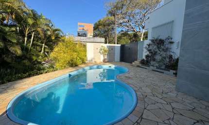 Casa com 4 quartos para alugar na Cabeçudas, Itajaí 