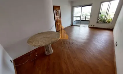 Espaçoso apartamento de 229m² com 3 dormitórios e suíte no Bosque da Saúde - São Paulo por R$ 1.060.000 para venda