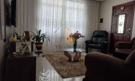 Casa à Venda no Carrão, SP: 2 Dormitórios por R$ 700.000