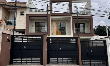 Casa Sobrado em Penha - 3 Dormitórios, 129m², R$ 820k