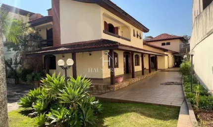 Venda | Casa com 700 m², 6 dormitórios, 6 vagas. São Paulo II, Cotia SP