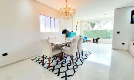 Casa à venda em Cotia, Colonial Village (Caucaia do Alto), com 3 quartos, com 300 m²