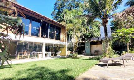 Casa à venda em Cotia, Jardim Colibri, com 3 quartos, com 213 m², Condomínio Jardim Colibri