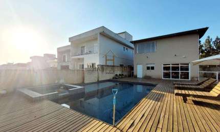 Venda | Casa com 200 m², 3 dormitórios, 6 vagas. Granja Viana Cotia SP