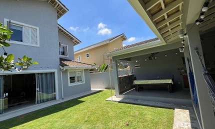Casa à venda na Granja Viana, com 4 quartos, com 163.52 m²