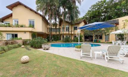 Casa para alugar em Cotia, Granja Viana II, com 5 quartos, com 825 m²
