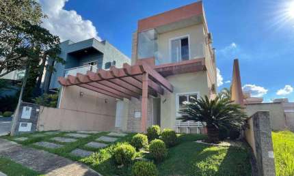 Casa à venda em Cotia, Pitas, com 3 suítes, com 192 m², Condomínio Terras de São Fernando
