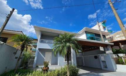 Casa à venda e para alugar em Cotia, Parque Rizzo II, com 3 quartos, com 210 m²