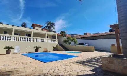 Chácara à venda em Cotia, Pununduva, com 2 suítes, com 968 m²