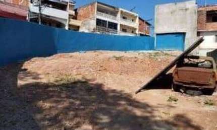 Terreno com 353m², Leve Aclive e Ótima Localização no Parque dos Camargos em Bar