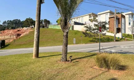 Campos do Conde - Casa com 850 m², em Aclive e Ótima Localização em Santana de P