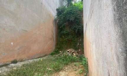 Terreno com 125 m², Em Aclive e Ótima Localização no Parque dos Camargos - Barue