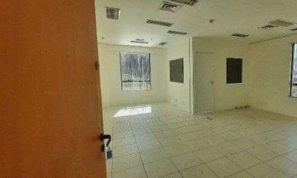 West Gate - Sala Comercial com 42m², 2 Banheiros, 1 Vaga e Ótima Localização em