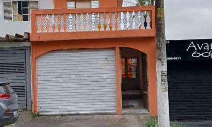 Sobrado com 3 Dormitórios, Sala, Cozinha e Ótima Localização na Av Mutinga - São