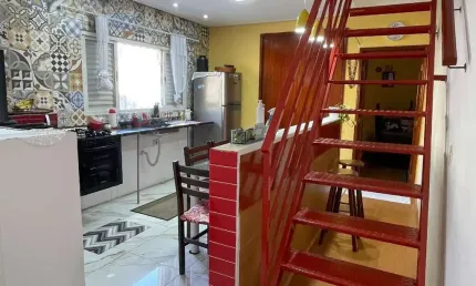 Casa com 325m², 3 Dorms(2 Suítes), 2 Vagas, Escritório e Bem Localizada no Parqu