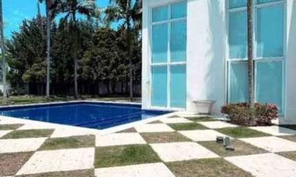 Residencial Zero - Casa com 1.700m², 5 Suítes, 10 Vagas e Repleto de Lazer em Ba
