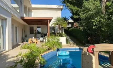 Alphaville 1 - Casa com 610m², 5 Suítes, 6 Vagas, Sauna e SPA em Barueri/SP! Con