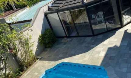 Residencial 03 - Casa com 405m², 4 Suítes, 6 Vagas, Churrasqueira e Piscina em S