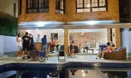 Alphaville 4 - Casa com 426m², 5 Dorm (4 Suítes), 2 Vagas e Excelente Lazer em S