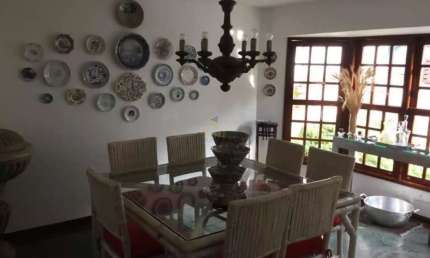Alphaville 4 - Casa com 300 m², 3 Dorm (2 Suítes), 2 Vagas, Piscina e Ótimo Laze