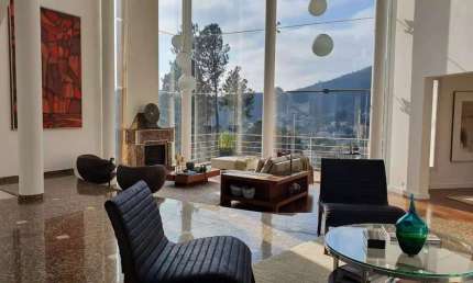 Alphaville 10 - Casa com 740m², 5 Suítes, 3 Vagas, Espaço Gourmet, Mobiliada e D