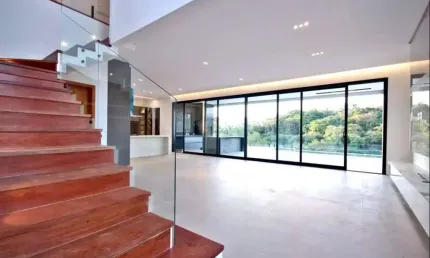 Burle marx - casa com 349m², 4 suítes, 3 vagas, churrasqueira e piscina em santa