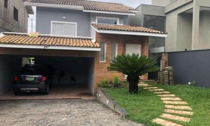 Nova Paulista - Casa com 220m², 3 Dorm (1 Suíte), 4 Vagas e Área Gourmet com Chu